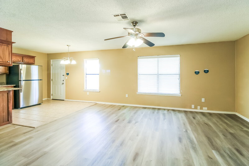 1,205/Mo, 8417 Bellmon Ave Oklahoma City, OK 73149 Family Room View