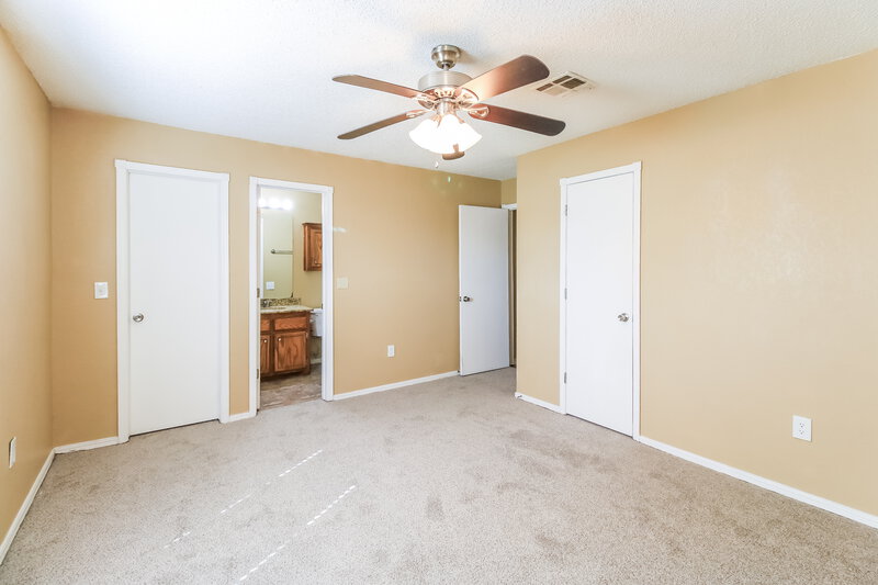 1,205/Mo, 8417 Bellmon Ave Oklahoma City, OK 73149 Main Bedroom View 2