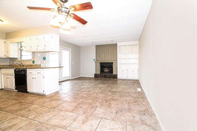1,235/Mo, 8130 SW 38th St Oklahoma City, OK 73179 Living Room View
