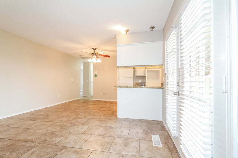 1,235/Mo, 8130 SW 38th St Oklahoma City, OK 73179 Dining Room View