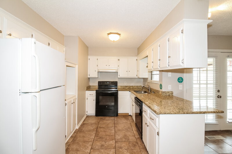 1,235/Mo, 8130 SW 38th St Oklahoma City, OK 73179 Kitchen View