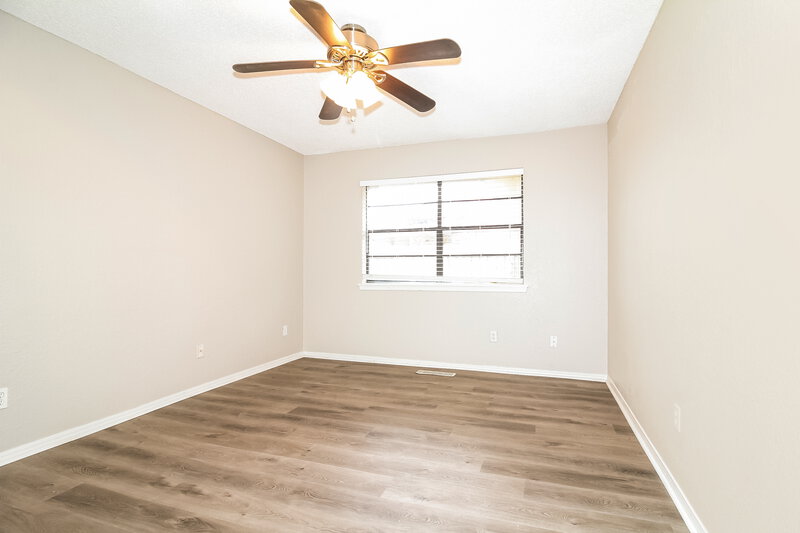 1,235/Mo, 8130 SW 38th St Oklahoma City, OK 73179 Main Bedroom View