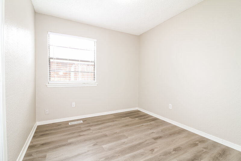 1,235/Mo, 8130 SW 38th St Oklahoma City, OK 73179 Bedroom View 2