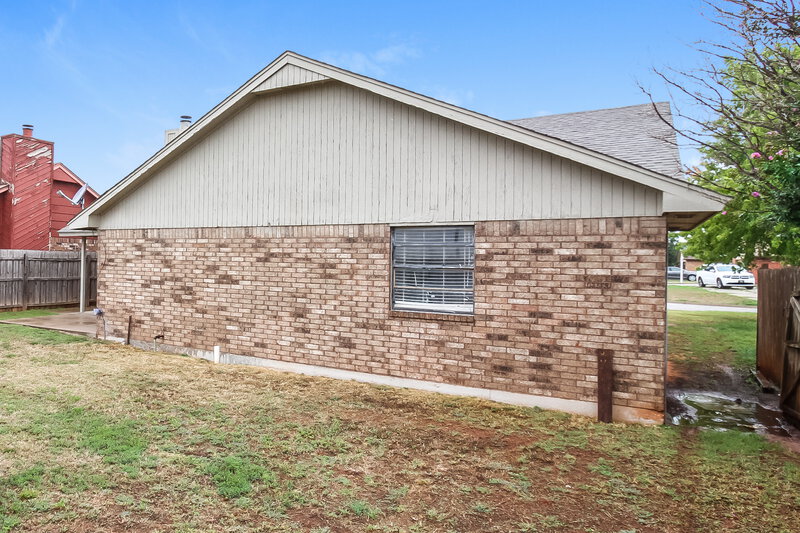 1,235/Mo, 8130 SW 38th St Oklahoma City, OK 73179 Rear View