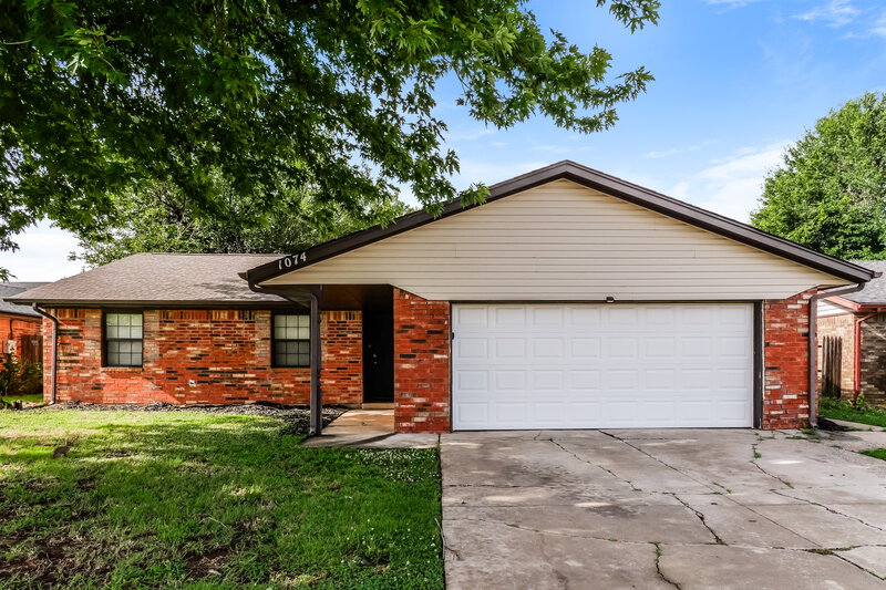 1,575/Mo, 1074 Dover Mansion Yukon, OK 73099 External View