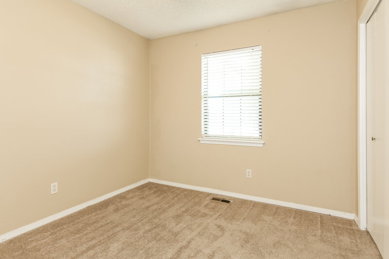 1,550/Mo, 1074 Dover Mansion Yukon, OK 73099 Bedroom View