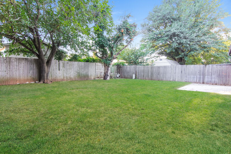 1,550/Mo, 1074 Dover Mansion Yukon, OK 73099 Exterior View 2