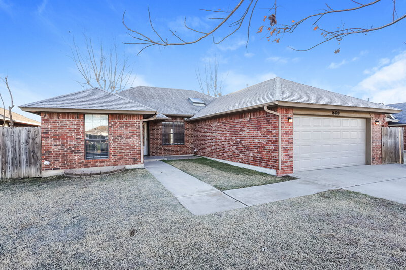 2,080/Mo, 14420 Briarcliff Circle Oklahoma City, OK 73170 Front View