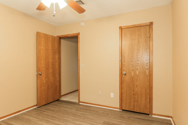 2,080/Mo, 14420 Briarcliff Circle Oklahoma City, OK 73170 Bedroom View 3