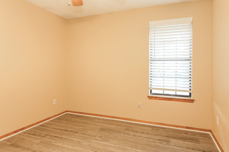2,080/Mo, 14420 Briarcliff Circle Oklahoma City, OK 73170 Bedroom View 6