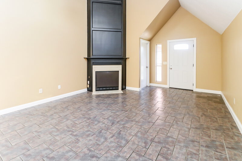 1,610/Mo, 2107 Lakecrest Dr Oklahoma City, OK 73170 Living Room View 2