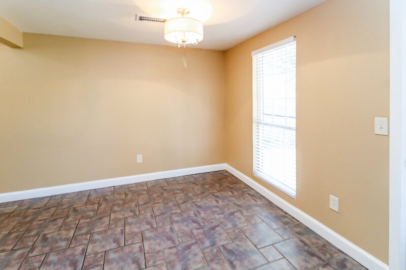 1,610/Mo, 2107 Lakecrest Dr Oklahoma City, OK 73170 Bedroom View 3