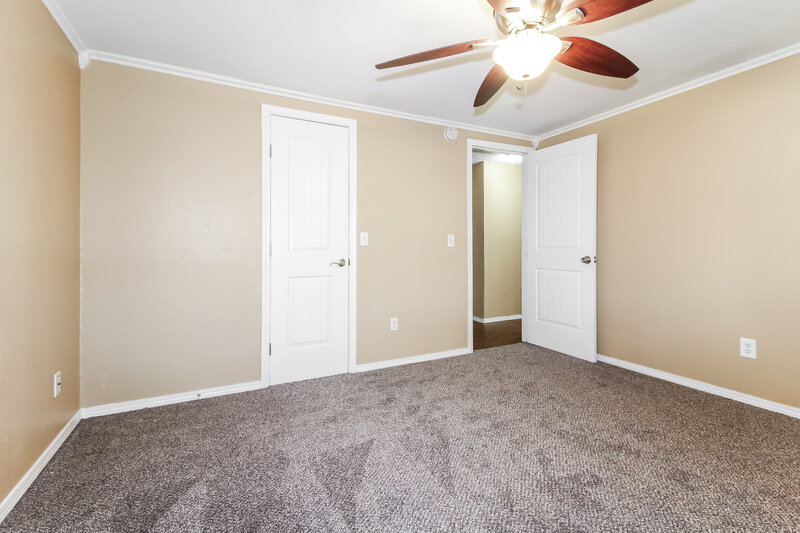 1,495/Mo, 1401 SE 10th St Moore, OK 73160 Main Bedroom View 2