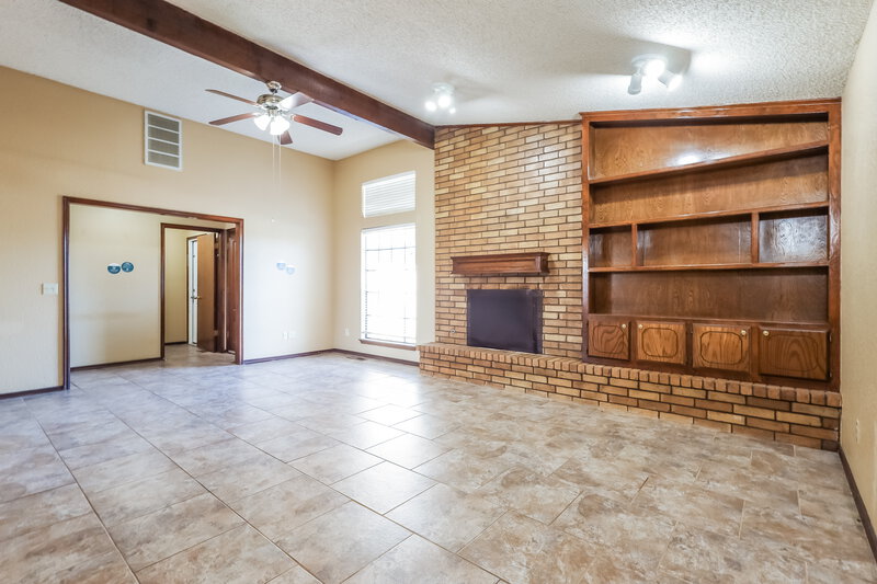 1,435/Mo, 13309 Turtle Creek Dr Oklahoma City, OK 73170 Living Room View 2