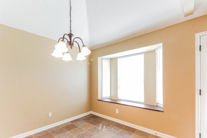 1,680/Mo, 7913 Eagle Circle Oklahoma City, OK 73135 Dining Room View