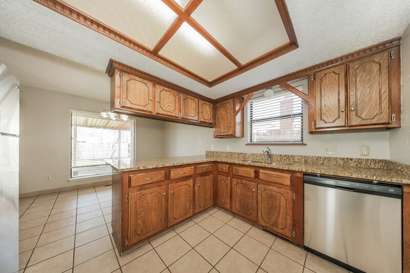 1,440/Mo, 1353 Oswego Dr Yukon, OK 73099 Kitchen View