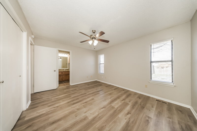 1,440/Mo, 1353 Oswego Dr Yukon, OK 73099 Main Bedroom View