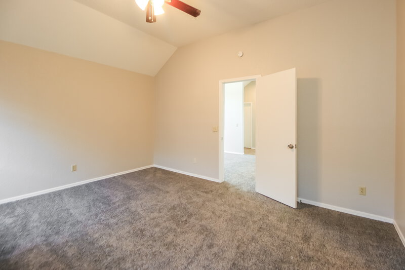 1,480/Mo, 8529 SW 37th St Oklahoma City, OK 73179 Main Bedroom View