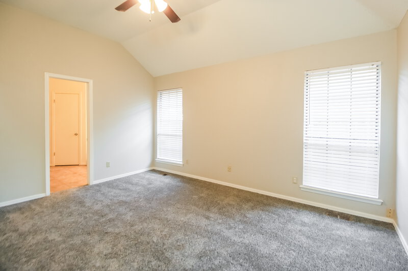 1,480/Mo, 8529 SW 37th St Oklahoma City, OK 73179 Main Bedroom View 2