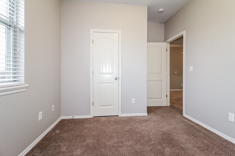 1,470/Mo, 10609 SW 32nd St Yukon, OK 73099 Bedroom View