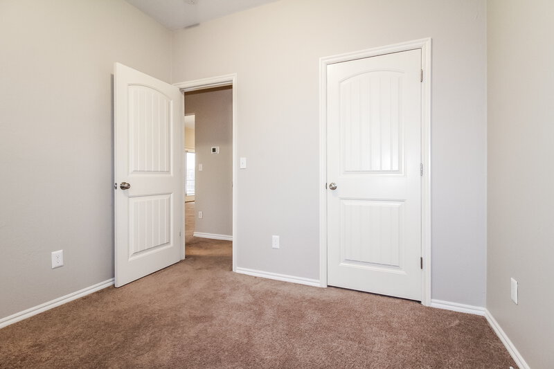 1,470/Mo, 10609 SW 32nd St Yukon, OK 73099 Bedroom View 3