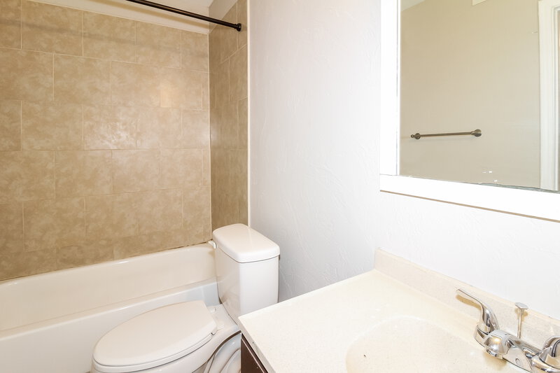 1,755/Mo, 1024 SW 101st St Oklahoma City, OK 73139 Bathroom View