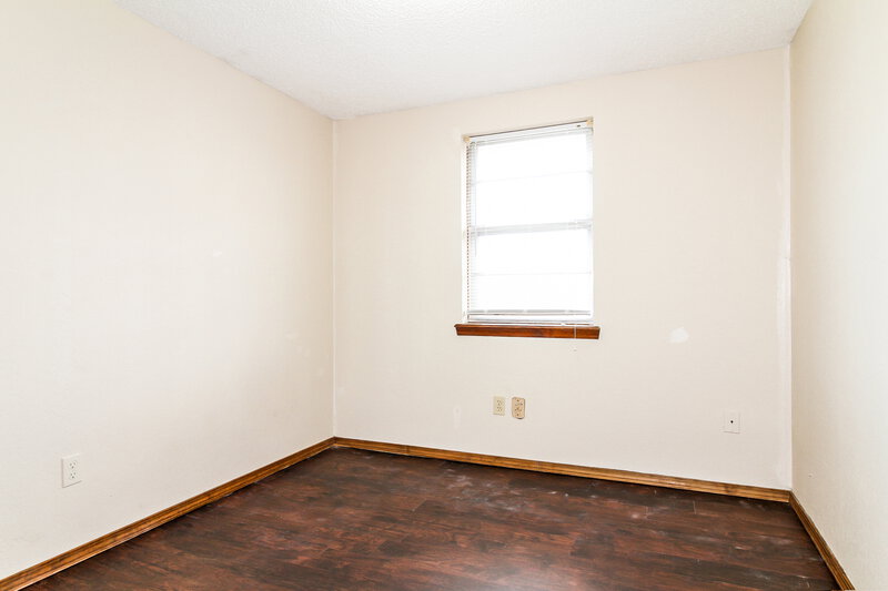1,010/Mo, 4213 Se 48th Terr Oklahoma City, OK 73135 Bedroom View 3