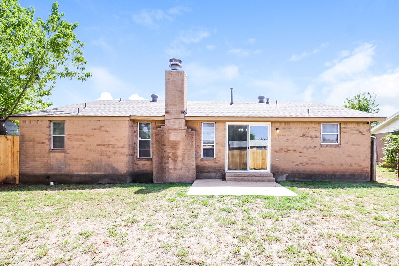 1,010/Mo, 4213 Se 48th Terr Oklahoma City, OK 73135 Rear View