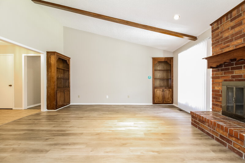 1,410/Mo, 5037 Burntwood Dr Oklahoma City, OK 73135 Living Room View
