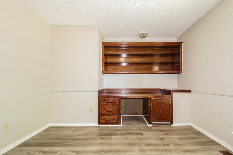 1,410/Mo, 5037 Burntwood Dr Oklahoma City, OK 73135 Living Room View 4