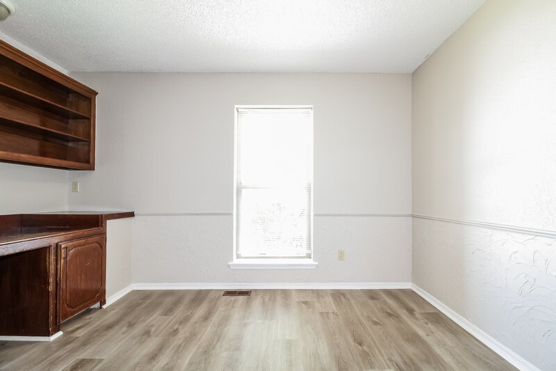 1,410/Mo, 5037 Burntwood Dr Oklahoma City, OK 73135 Living Room View 5