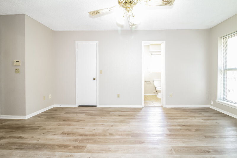 1,410/Mo, 5037 Burntwood Dr Oklahoma City, OK 73135 Main Bedroom View 3