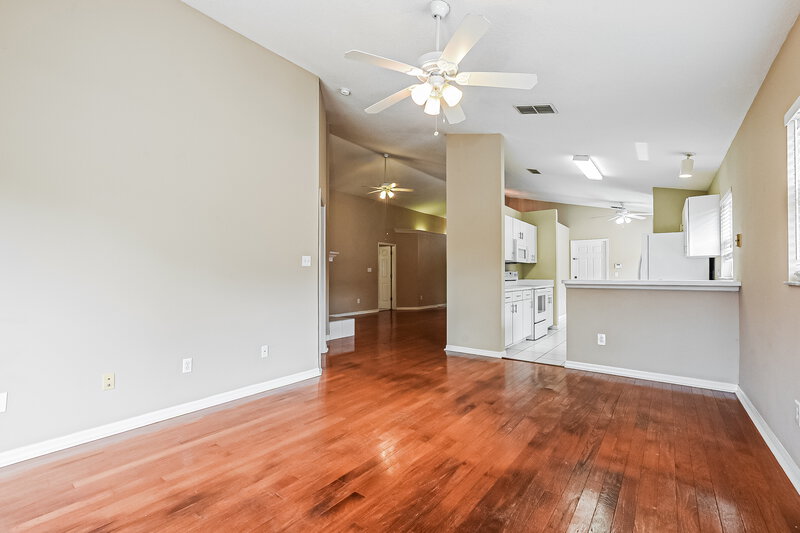 3,620/Mo, 10129 Dean Point Pl Orlando, FL 32825 Living Room View 2