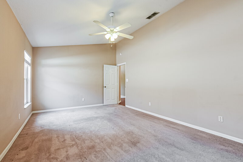 3,620/Mo, 10129 Dean Point Pl Orlando, FL 32825 Main Bedroom View 2