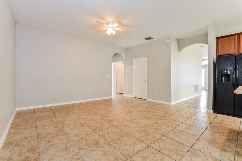 2,220/Mo, 416 Marathon Ln Sanford, FL 32771 Living Room View 3