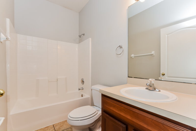 2,220/Mo, 416 Marathon Ln Sanford, FL 32771 Bathroom View