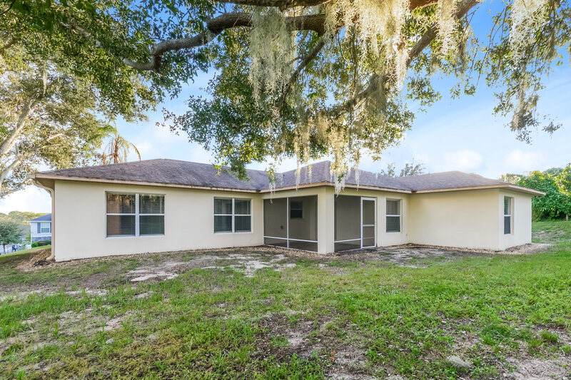 2,085/Mo, 10433 Calle de Flores Dr Clermont, FL 34711 Rear View