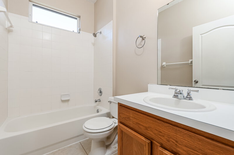2,080/Mo, 8609 Cavendish Dr Kissimmee, FL 34747 Bathroom View