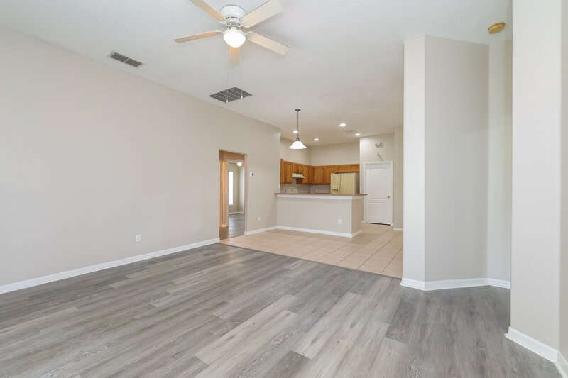 2,360/Mo, 11628 Wishing Well Ln Clermont, FL 34711 Family Room View 2