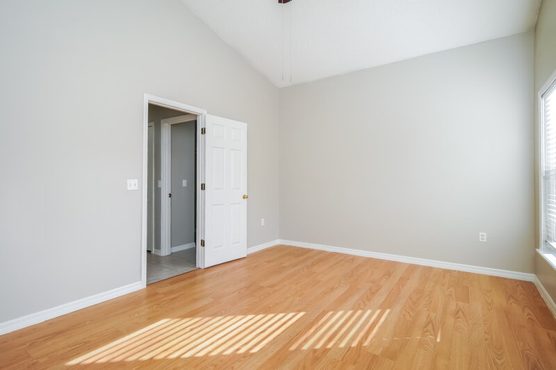 2,390/Mo, 1529 Muir Cir Clermont, FL 34711 Main Bedroom View 2