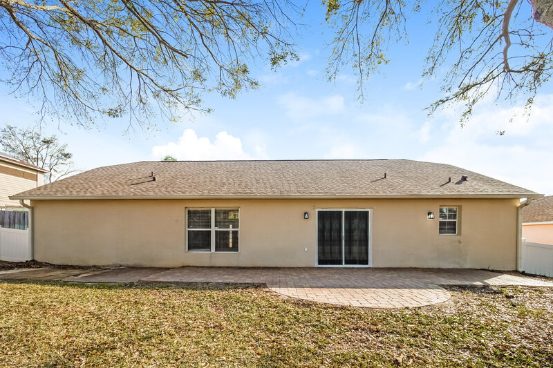 2,390/Mo, 1529 Muir Cir Clermont, FL 34711 Rear View