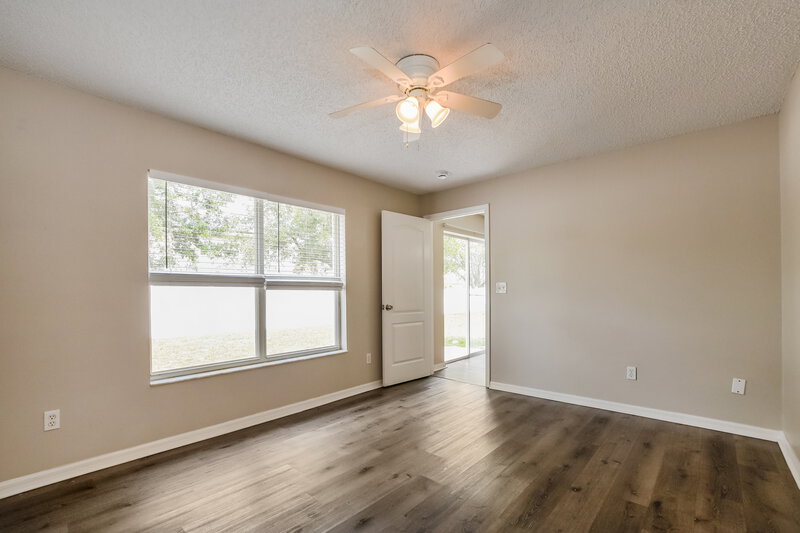 2,235/Mo, 1919 Seatonham St Winter Garden, FL 34787 Main Bedroom View 2