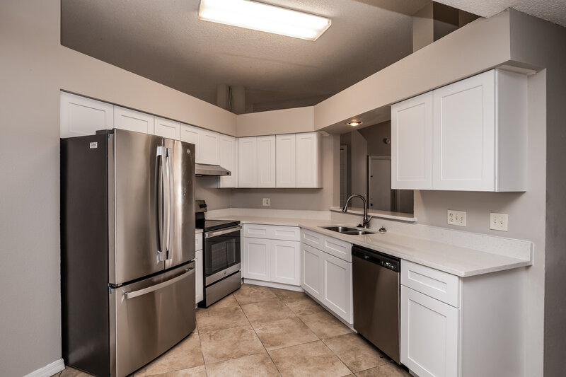2,440/Mo, 433 Valley Edge Dr Minneola, FL 34715 Kitchen View