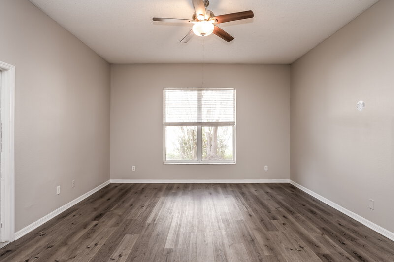 2,440/Mo, 433 Valley Edge Dr Minneola, FL 34715 Main Bedroom View 2