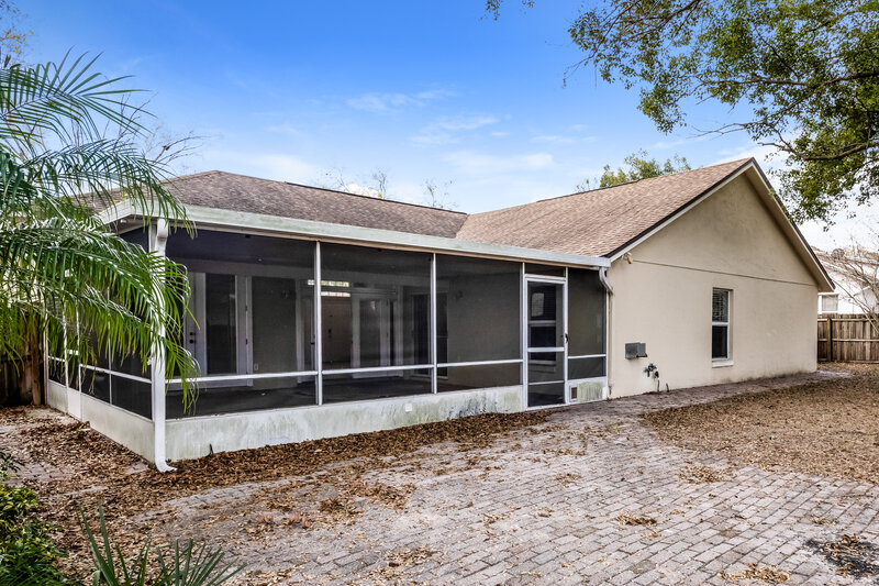 2,440/Mo, 433 Valley Edge Dr Minneola, FL 34715 Rear View