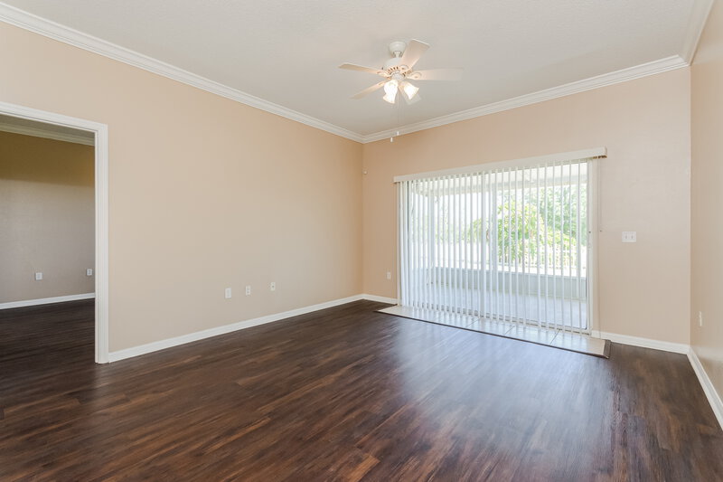 2,035/Mo, 16132 Green Cove Blvd Clermont, FL 34714 Family Room View 2
