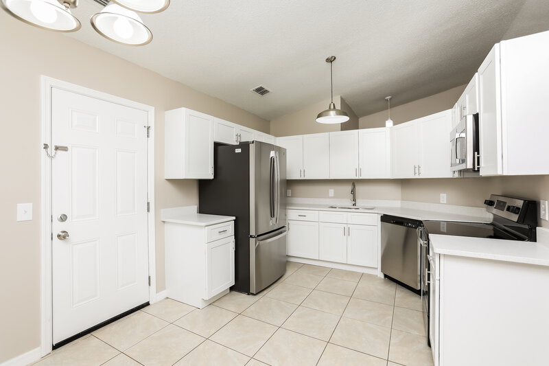 2,290/Mo, 7860 Sapphire Ln Orlando, FL 32822 Kitchen View