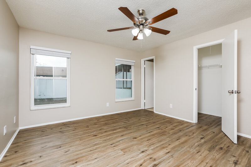 2,290/Mo, 7860 Sapphire Ln Orlando, FL 32822 Main Bedroom View 2