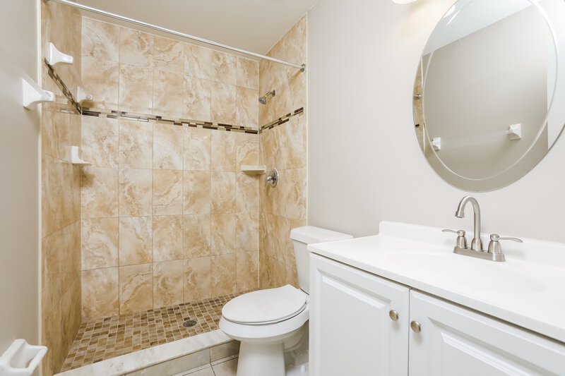 2,290/Mo, 7860 Sapphire Ln Orlando, FL 32822 Bathroom View