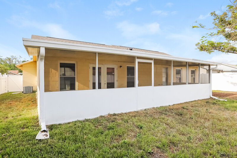 2,290/Mo, 7860 Sapphire Ln Orlando, FL 32822 Rear View